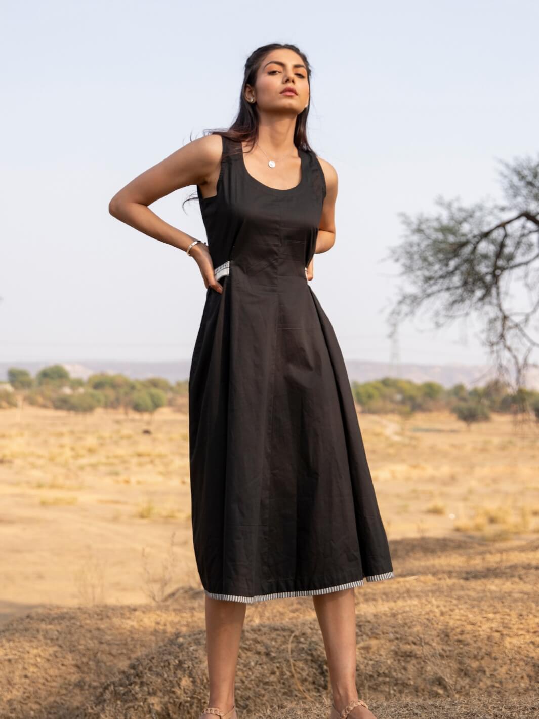 Black Sleeveless Long Cotton Midi Dress